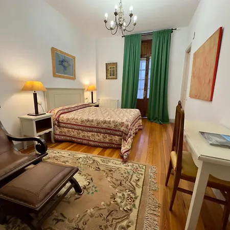 Palacio De 2*